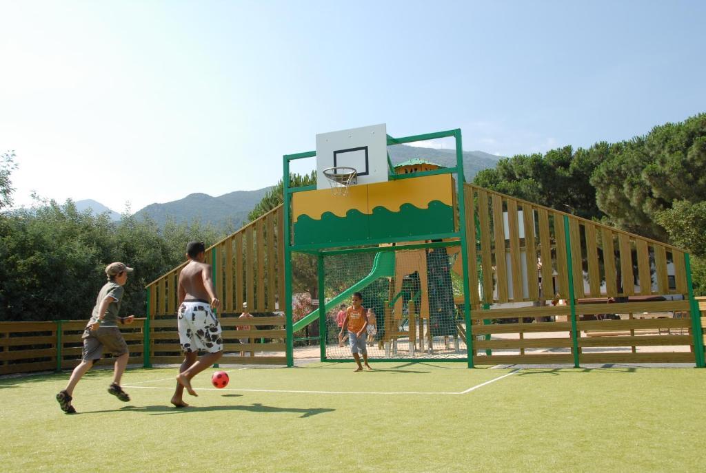 Camping Des Alberes Laroque-des-Alberes Ngoại thất bức ảnh